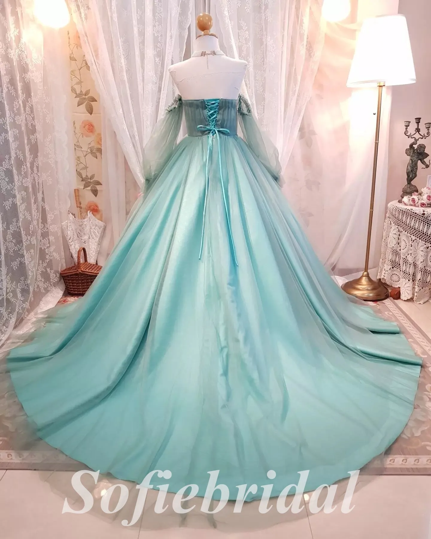 Elegant Tulle  V-Neck Long Sleeves A-Line Long Prom Dresses, PD0852