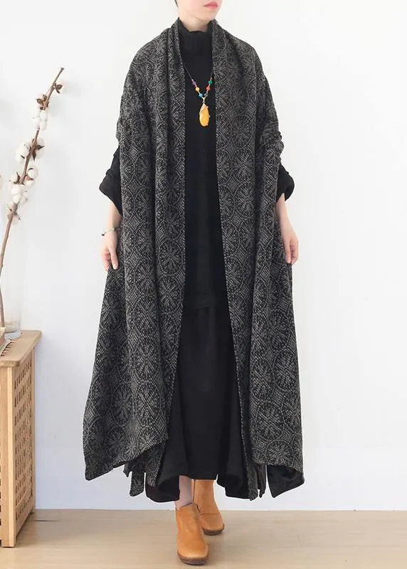 Fine gray wool overcoat Loose fitting medium length Batwing Sleeve v neck women coats