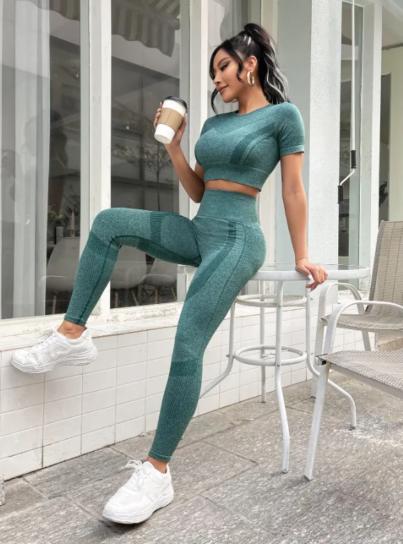 Gym Bunny Bella Green 2 Piece Short Sleeve Gym Set